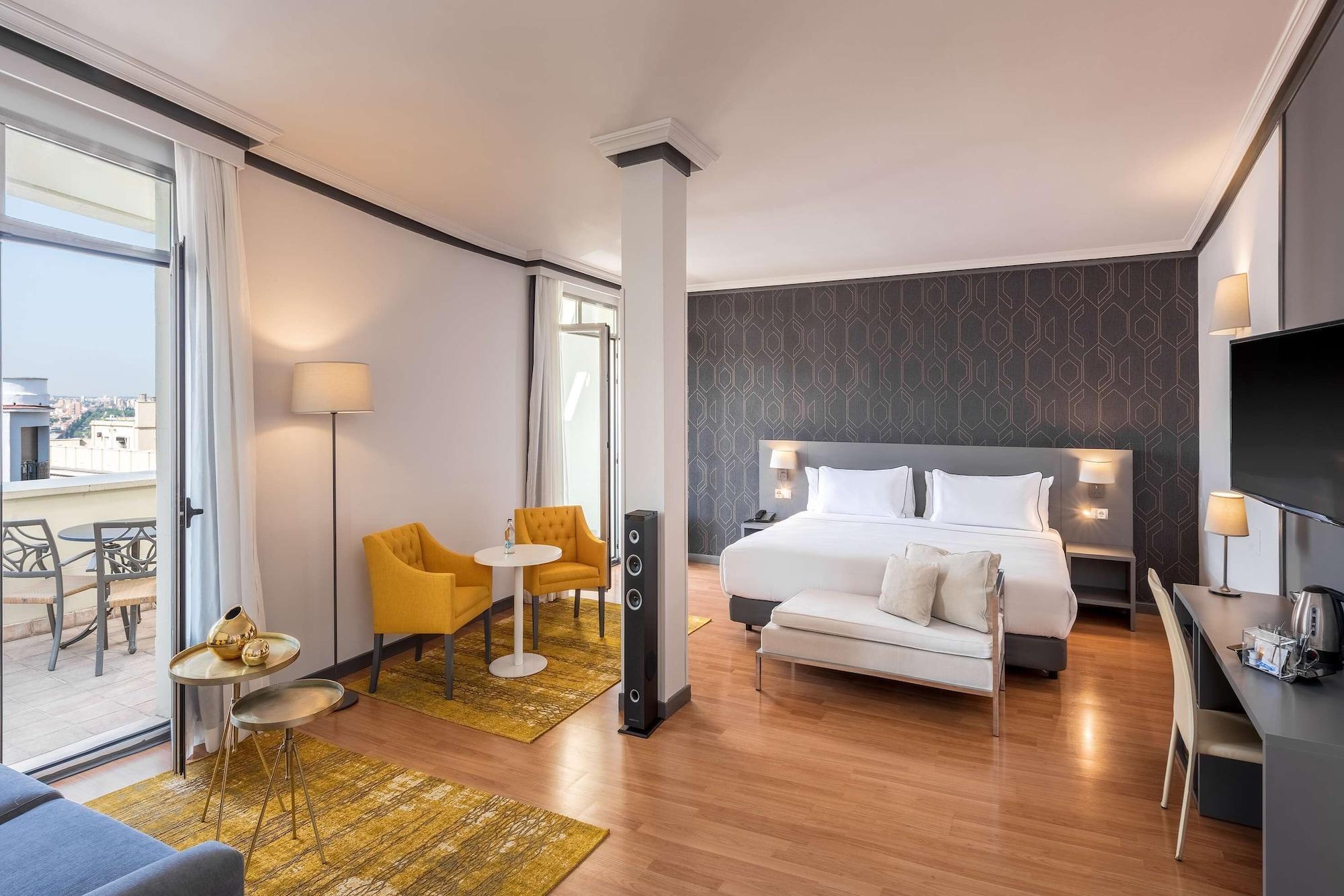 Hotel Madrid Plaza De Espana, Affiliated By Melia Екстер'єр фото