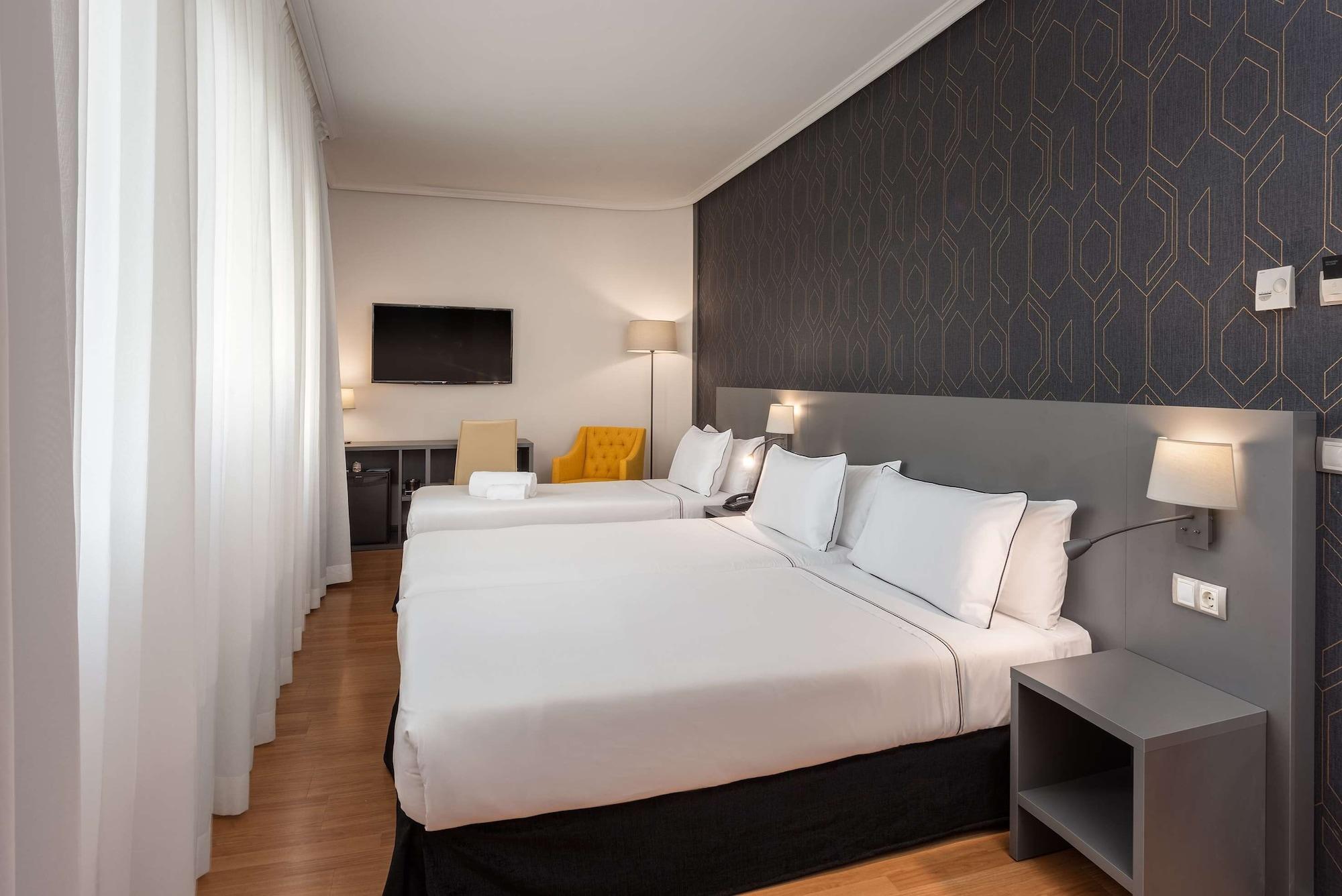 Hotel Madrid Plaza De Espana, Affiliated By Melia Екстер'єр фото