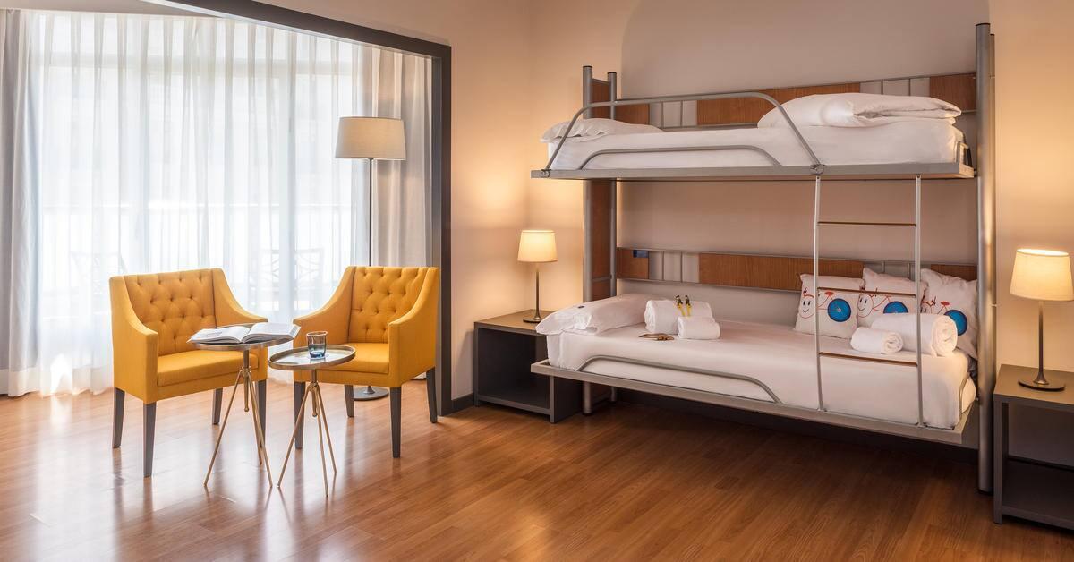 Hotel Madrid Plaza De Espana, Affiliated By Melia Екстер'єр фото