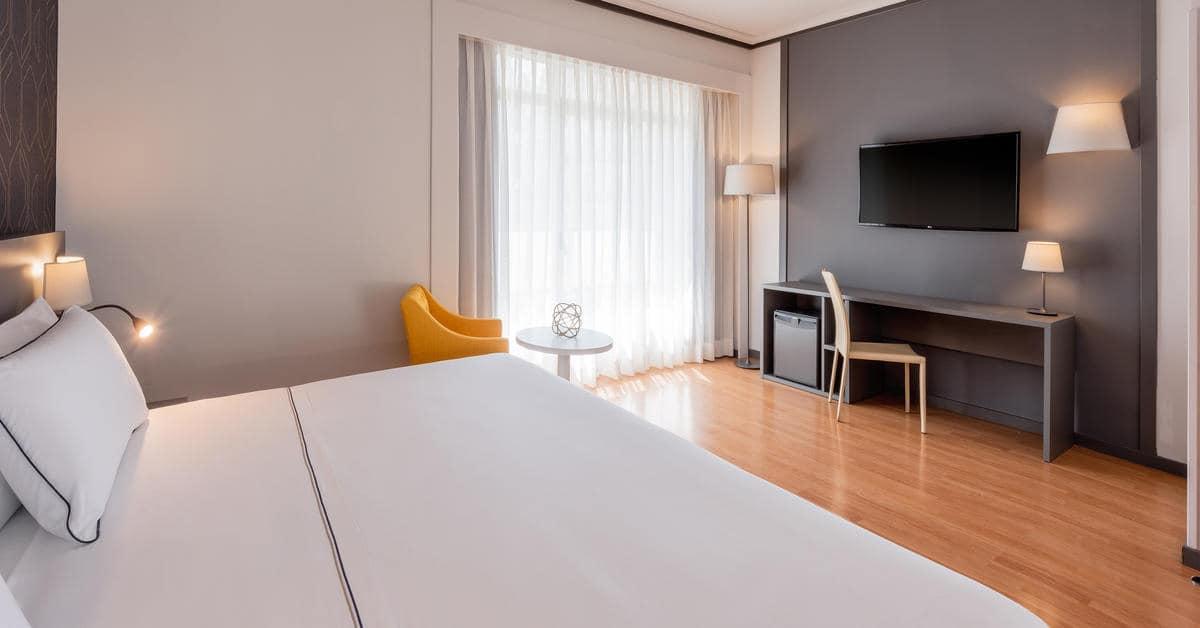 Hotel Madrid Plaza De Espana, Affiliated By Melia Екстер'єр фото
