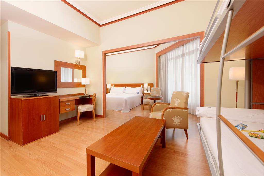 Hotel Madrid Plaza De Espana, Affiliated By Melia Екстер'єр фото